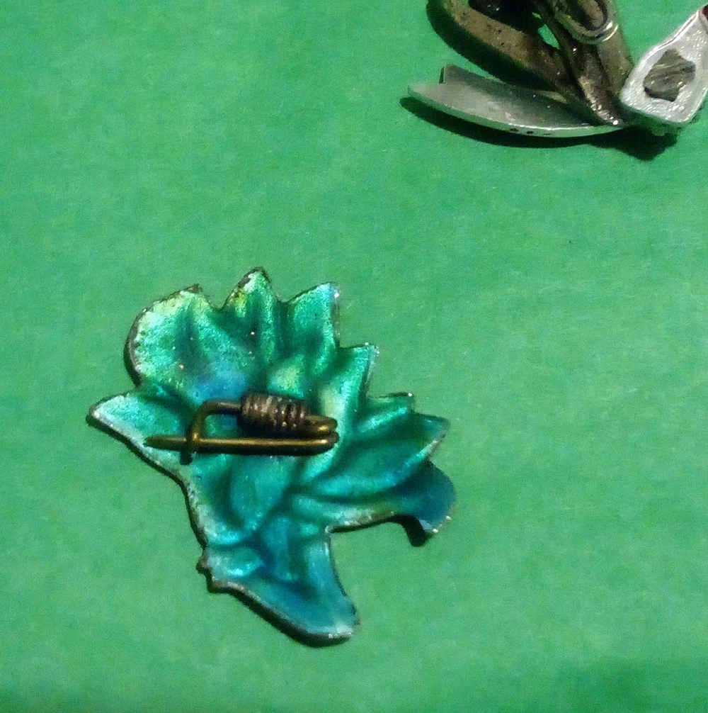 Lot Of Six Vintage Brooches Pins Swan Flowers Pastilli Gerry - Picture 3 of 14